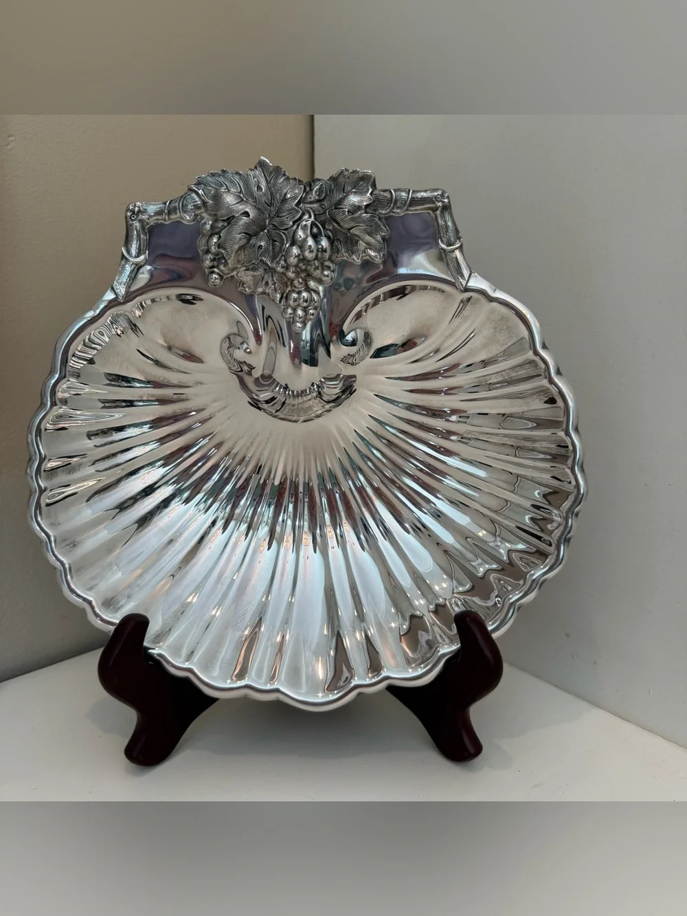 Reed & Barton Francis I 209 Silverplate Grape Leaf Serving Bowl Dish Vintage